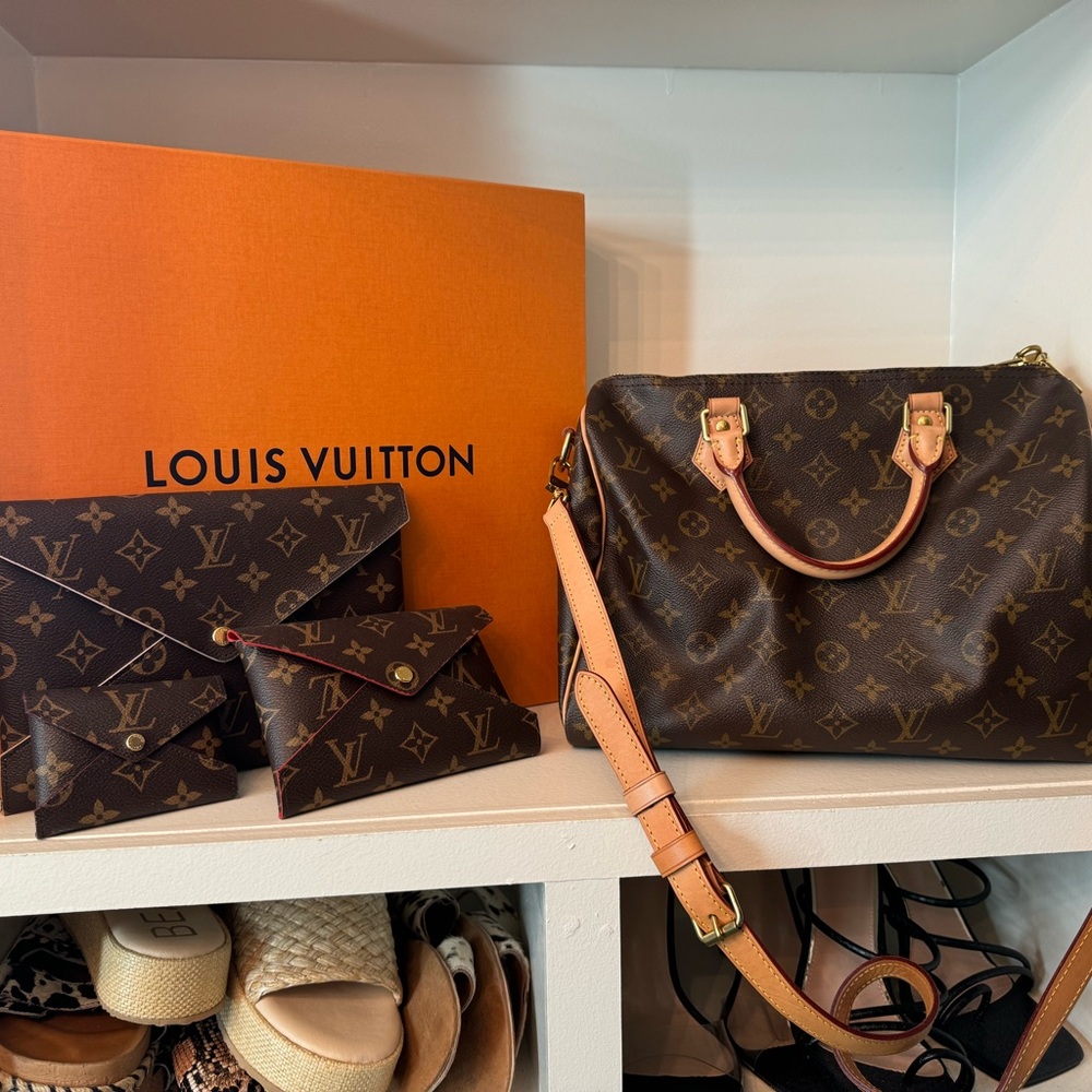 Louis Vuitton Gently used Speedy Bandoulière 30